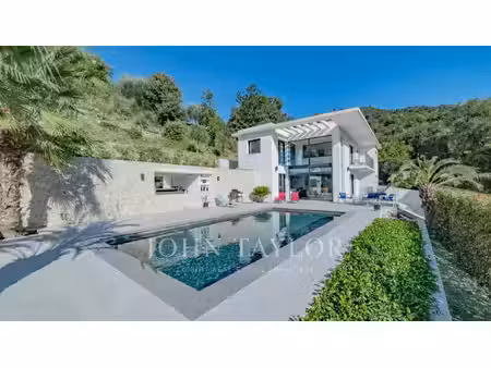 villa de luxe à vendre à falicon