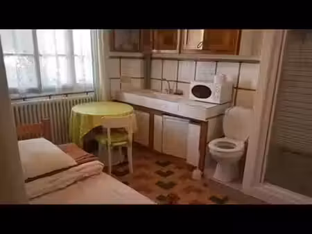 location appartement 1 pièce 11 m² à nanterre (92000)