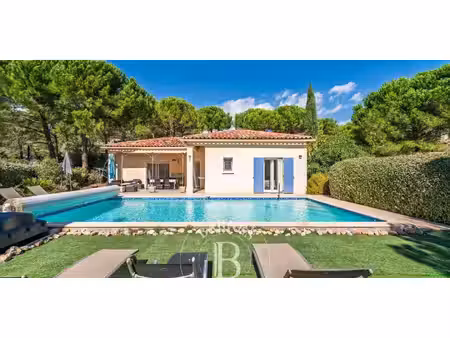 villa avec piscine bagnols-en-forêt (83)