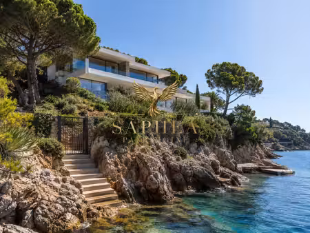 maison de luxe à vendre à carqueiranne