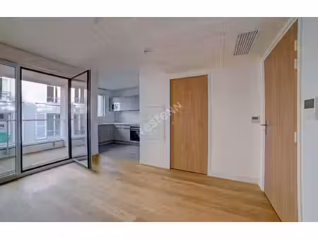 appartement studio 24.54 m² avec terrasse de 4 m² asnières-sur-seine