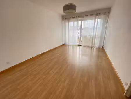 appartement 2 pièces - bourges centre