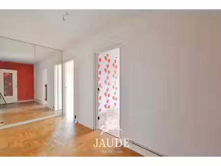 f3 de 72m2 avec balcon et parking - vue parc