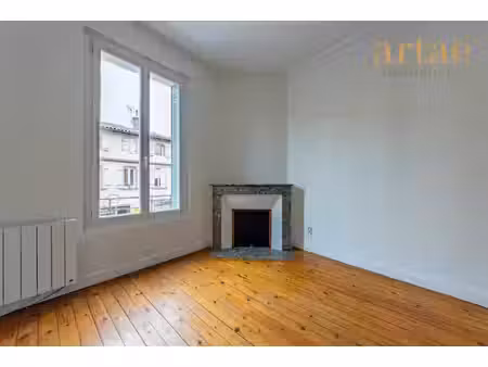 superbe t2 rénové de 57m² avec cachet – quartier pont vieux
