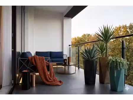 croix de chavaux - superbe t2 avec balcon – emplacement idéal !