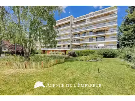 5 pièces  101 3 m2  balcon  cave et parking. dpe c