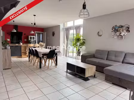 maison en pierre entièrement rénovée proche mayenne