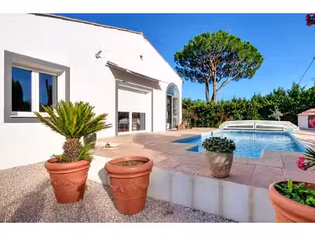 a vendre - maison 70 m²   2 chambres  piscine   garage   grand terrain idéal camping car .