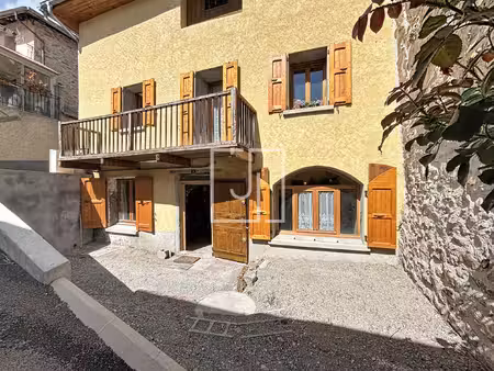 maison de village avec combles aménageables hameau des san