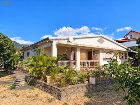maison en vente la possession (97419)