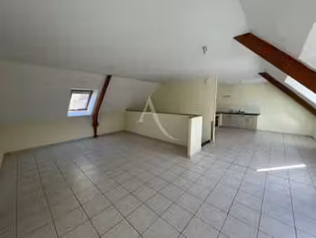 location appartement 4 pièces à champigne (49330) : à louer 4 pièces / 75m² champigne