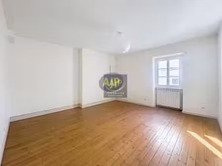location appartement 2 pièces à nantes (44000) : à louer 2 pièces / 42m² nantes
