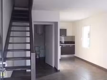 location appartement 3 pièces à montaigu (85600) : à louer 3 pièces / 45m² montaigu