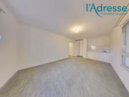 location appartement 1 pièce  29.00m²  torcy