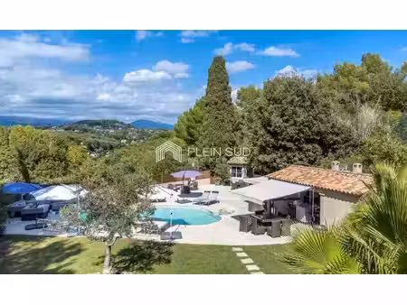 location maison 6 pièces 220 m² à le cannet (06110)