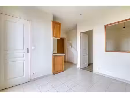 vendu - t1 bis 24.30 m² - rue mirabeau - ivry-sur-seine -