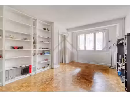 vendu - t2 38 33 m² - rue danton - le kremlin bicetre