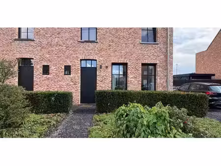 maison à louer à gierle pour € 1.450 avec 3 chambres à coucher