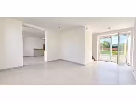 maison à louer à beclers pour € 1.200 avec 3 chambres à coucher