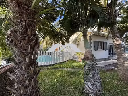belle villa familiale avec piscine très proche du centre ville