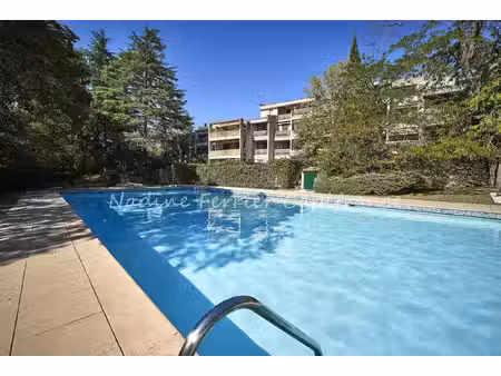 les hameaux de la torse – 96 m² en rez-de-jardin avec terrasses - piscine - tout à pied