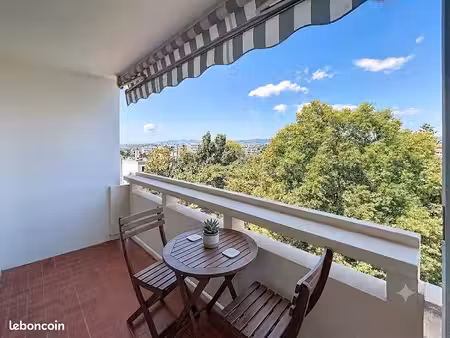 appartement 4 pièces 94 m²