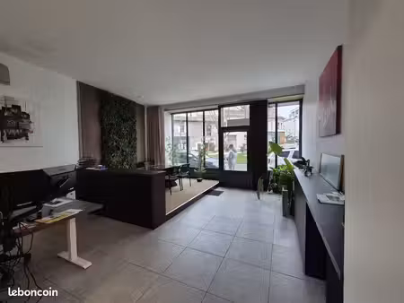 local commercial / bureaux 88 m² – hyper-centre alès – 12 m de vitrine