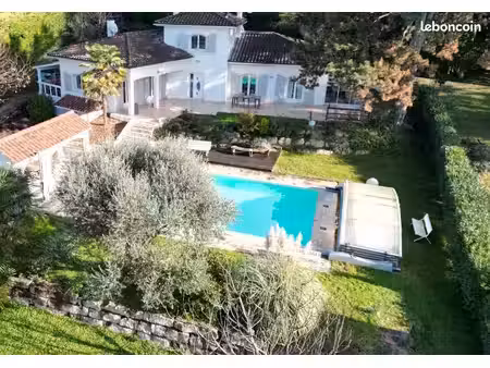 villa limonest