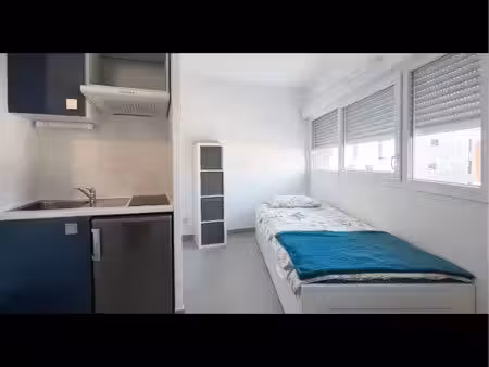 a louer studio meublé avec parking