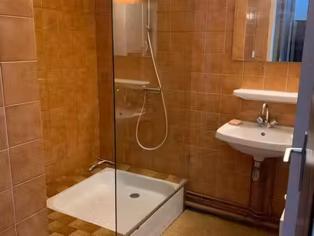 studio meublé disponible de suite