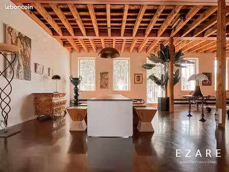 maison 6 pièces 360 m²