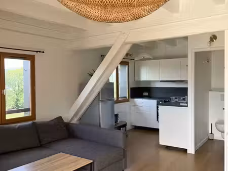 t2 duplex meublé 50m² – balcon + parking privé – poisy 74330