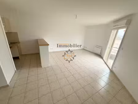 a louer la cavalerie appartement t3 avec terrasse