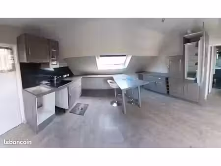location t2 50m2