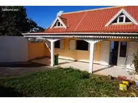 agréable maison f4/5 ligne des bambous st pierre 97432
