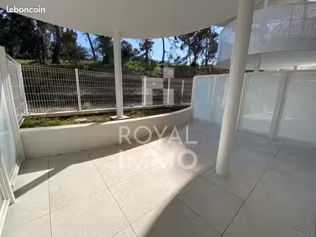 studio 1 pièce 31 m²
