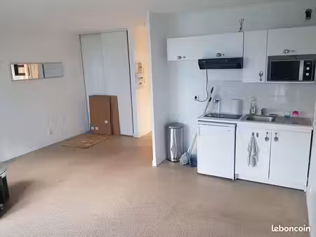 studio 30m2 en face de la gare mantes la jolie