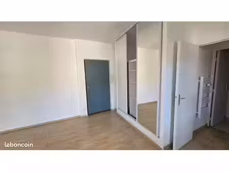 studio 1 pièce 29 m²
