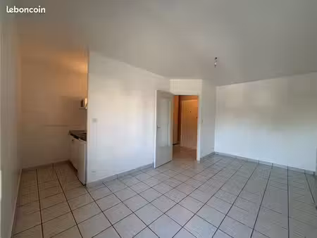 studio 1 pièce 23 m²