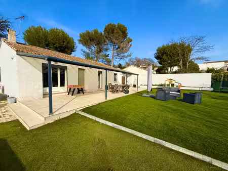 belle maison de plain-pied de 105m2  garage double  boulodro