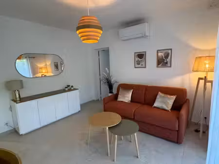 aix en provence - t2 meublé 43 m² en rez de jardin