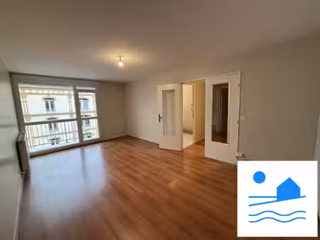 graville - residence le galion - balcon - ascenseur - parking