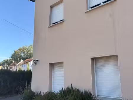 appartement deux chambres avec place de parking à petite rossel