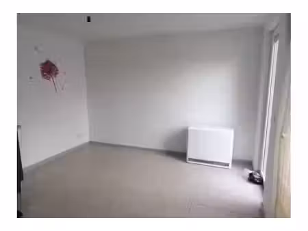 studio à louer à rue de la bonneterie 38 leuze-en-hainaut (vbe72000)