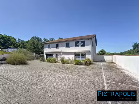bâtiment commercial ou de bureaux à craponne de 430m2