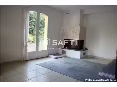 maison familiale avec piscine à drémil-lafage