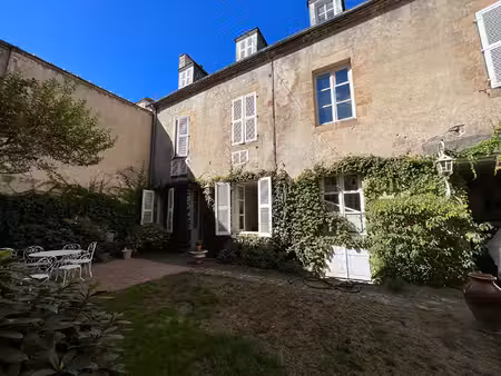 en exclusivite : hôtel particulier de charme à moulins.