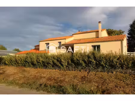 maison 5 chambres / hangar / terrain