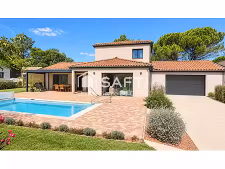 villa récente 121 m² avec piscine et garage