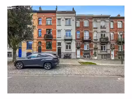 appartement à louer avec terrasse et 1 chambre   schaerbeek (vbe71981)